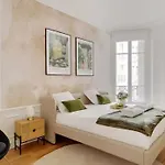 Furnished 2-Bedroom Apartment On Av. De Suffren