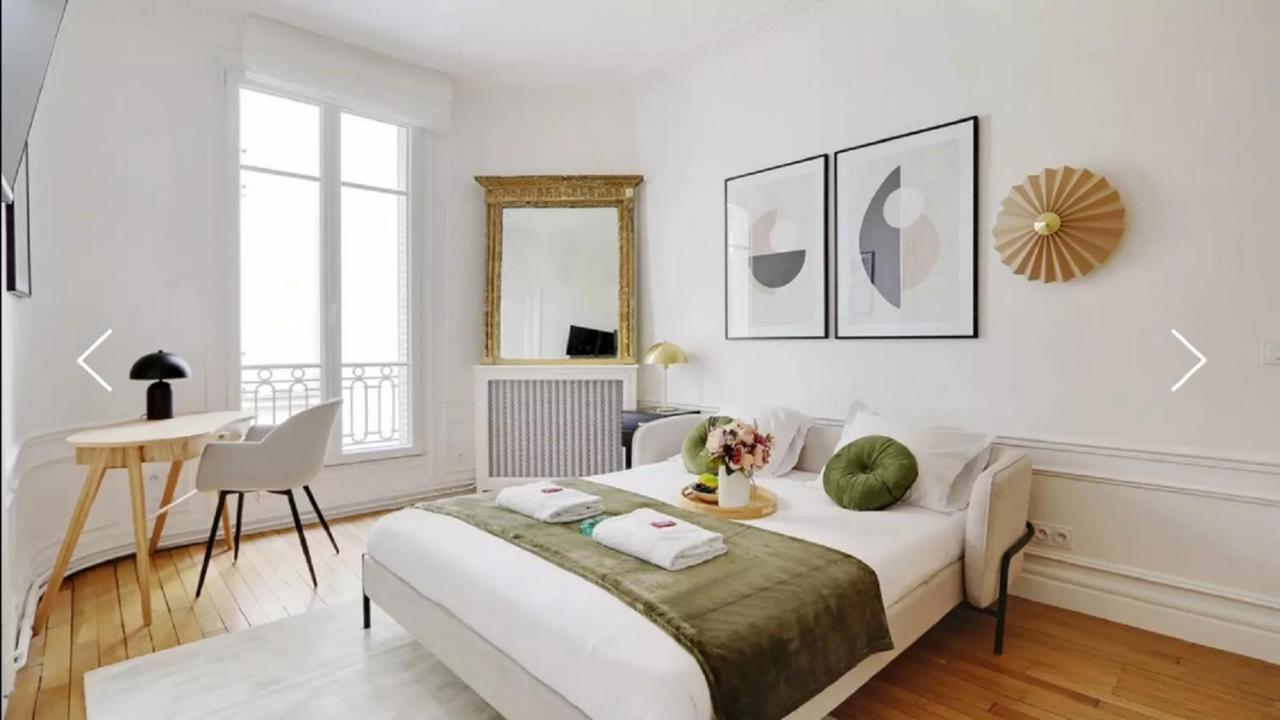 Furnished 2-bedroom On Av. De Suffren